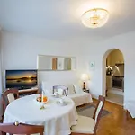 Alpenblick Apartment *